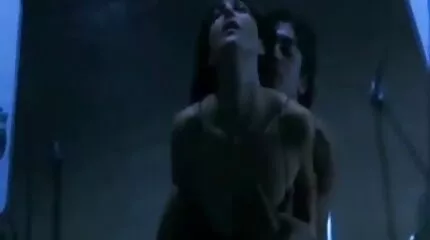 เด็กชายได้รับ ดู วีดีโอ โป็ ฟรี blowjob คอในสองปากจากร่าน